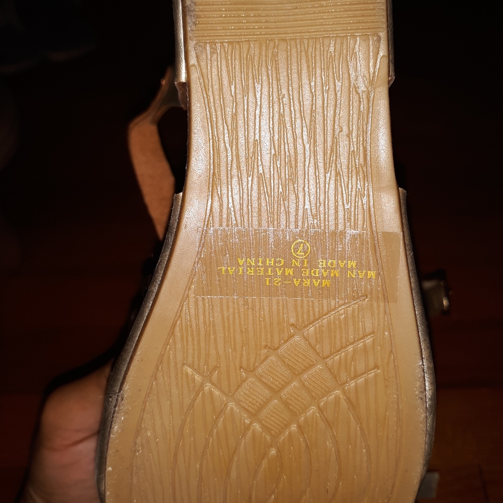 Shoes - Picture 5 of 5